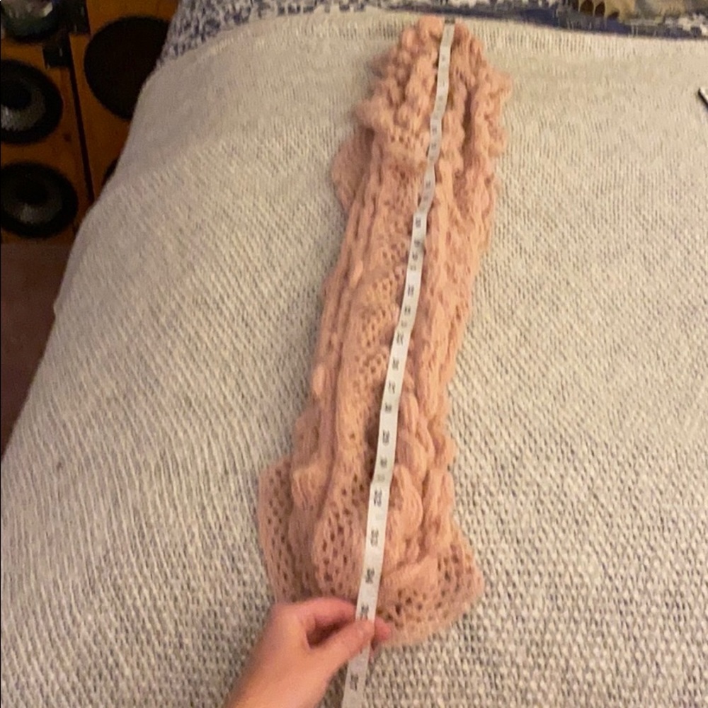 Pink Circle Knit Scarf - Picture 4 of 5